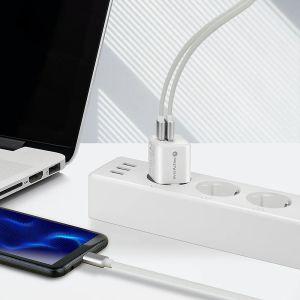 Компактно GaN Зарядно устройство everActive SC-330Q с USB-C PD 20W и USB QC 3.0 – Бързо Зареждане за Всеки Уред