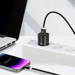USB–Lightning силиконов кабел everActive CBS‑1.5IB 150 cm – бърз, здрав и надежден избор за вашия iPhone