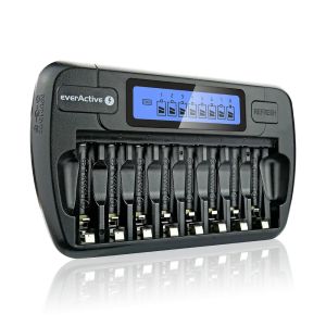 Професионално зарядно устройство everActive NC‑800 – интелигентно зареждане на до 8 батерии едновременно